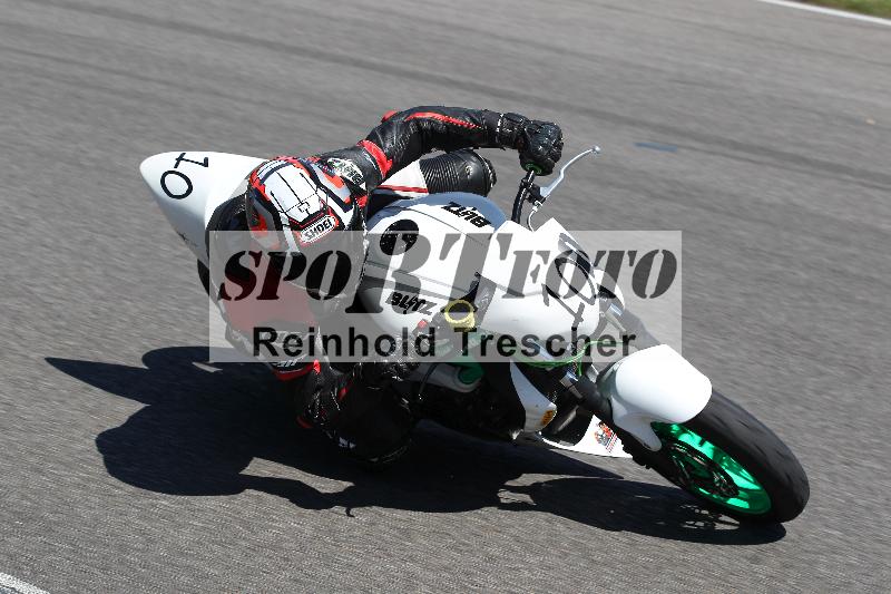 Archiv-2022/38 11.07.2022 Plüss Moto Sport ADR/Freies Fahren/100